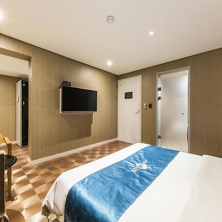 Cheonho Hotel The Blue Сеул Екстериор снимка