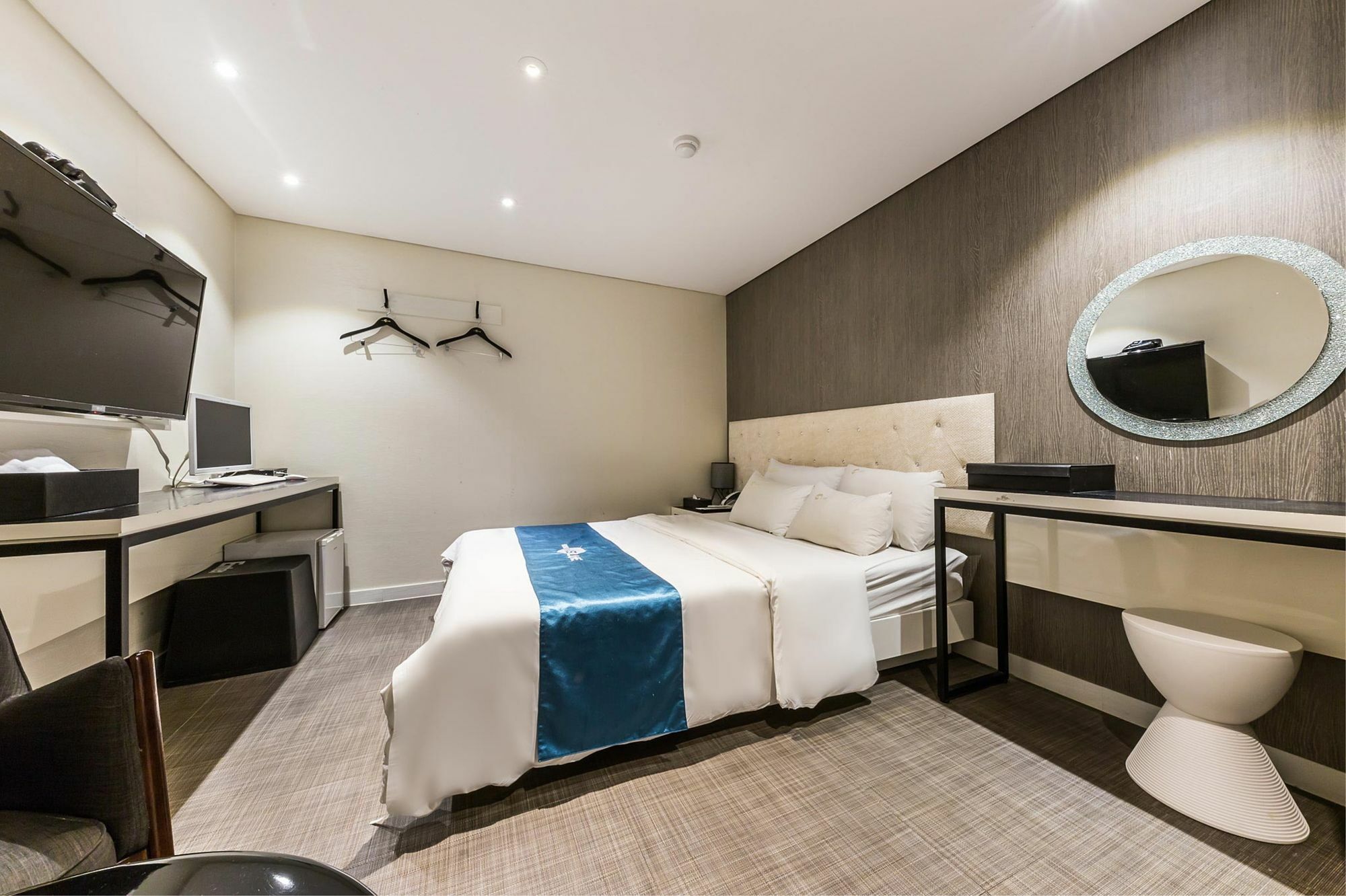 Cheonho Hotel The Blue Сеул Екстериор снимка
